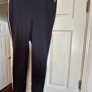 Almost new. Tommy Hilfiger Pull on navy blue pant. Size XL. Washable.